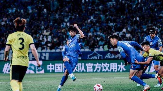 关于3-2！足协杯上海海港卫冕失败，没有中锋上海申花学阿森纳的信息