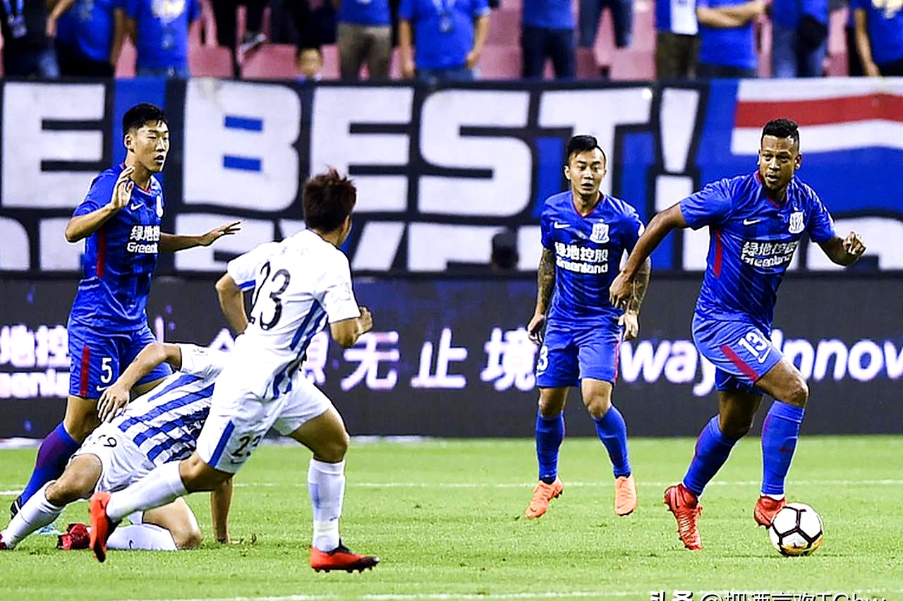 关于3-2！足协杯上海海港卫冕失败，没有中锋上海申花学阿森纳的信息