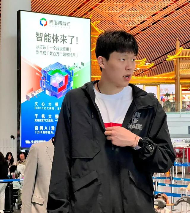 半岛体育-杨瀚森首先应该提升体能，然后加强速度和力量(杨翰笙个人介绍)