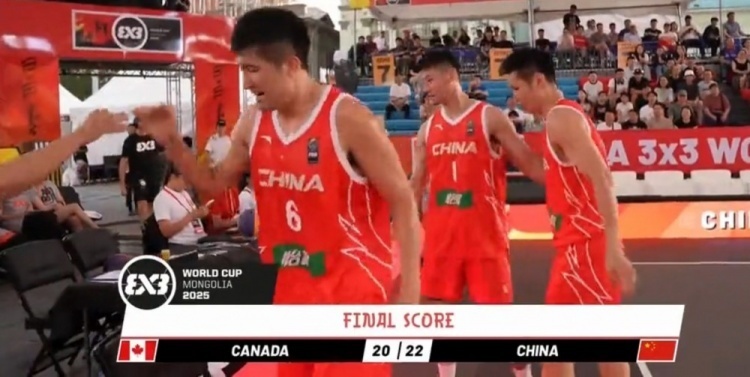 FIBA三篮官方晒精彩瞬间：这里是禁飞区，吴星锐献上空中封盖(灌装封盖一体机gzx10型)