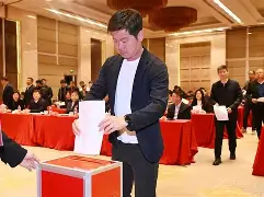 半岛体育-47岁孙继海当选大连市足协副主席(和孙继海同期的大连球员)