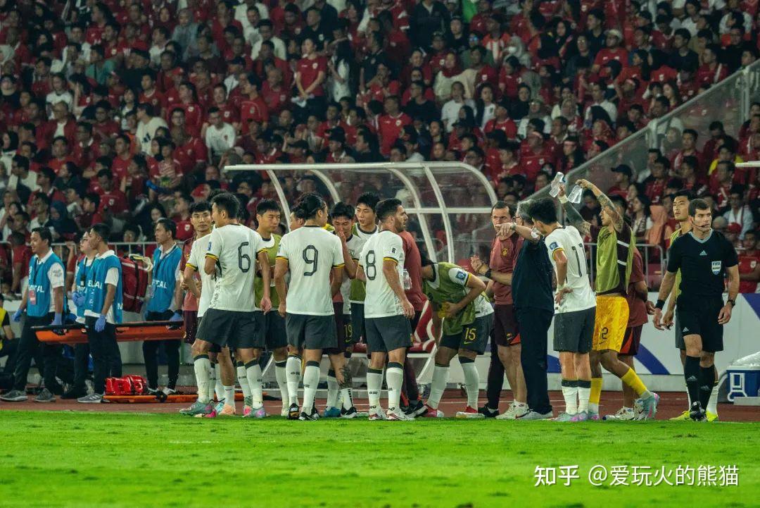 包含中国国足：伊万下课，不值同情，米卢与他差距在哪？的词条