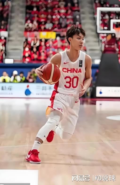 关于​徐杰2021年国家队高光集锦：从“菜鸟”到关键拼图的蜕变之路​的信息