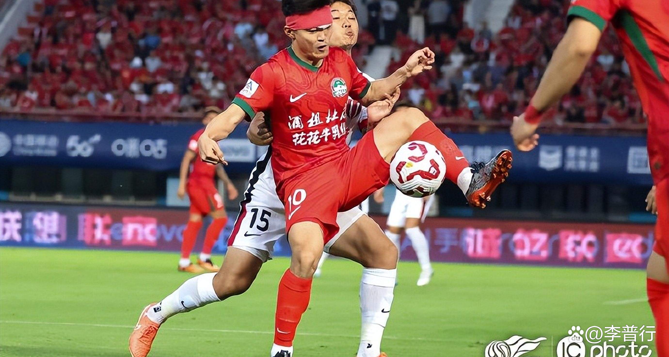 河南男篮在最近的比赛中全力战斗迎来胜利(河南篮球联赛)