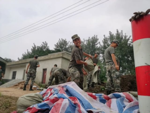 西亚劲旅战无不胜，实现横扫晋级半决赛(战无不胜攻无不克所向披靡)
